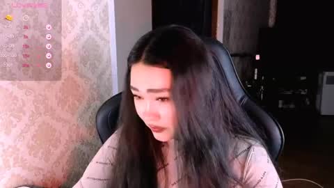Snapshot of erica_wayne chatting on 04/18/26, 07:07 Erica Wayne online show from 04/18/26, 07:07