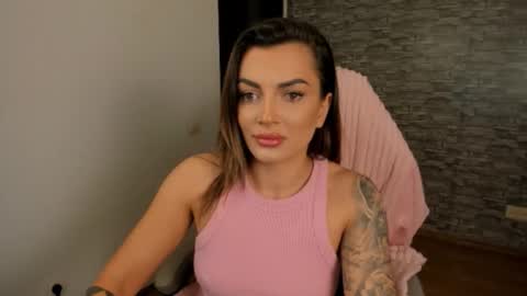 Snapshot of erica_xoo chatting on 09/20/25, 04:46 Riaaa online show from 09/20/25, 04:46
