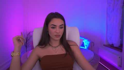 Erica online show from 12/17/25, 02:12