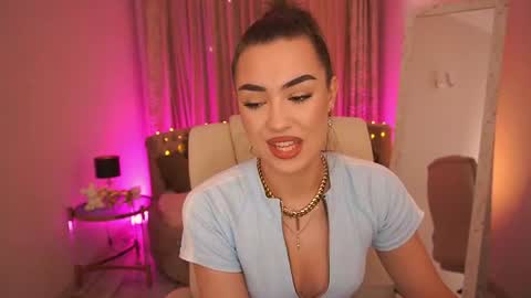 Erica online show from 06/13/26, 01:31
