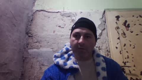 Snapshot of ericboy32 chatting on 01/14/26, 10:58 eric online show from 01/14/26, 10:58