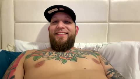 Snapshot of erick1s chatting on 11/15/25, 08:27 erick1s online show from 11/15/25, 08:27