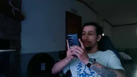 Snapshot of erick_martinezz chatting on 03/23/26, 11:53 erick online show from 03/23/26, 11:53