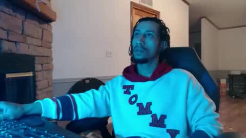 Snapshot of erick_martinezz chatting on 03/26/26, 02:28 erick online show from 03/26/26, 02:28