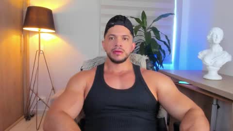 Snapshot of erick_thompson chatting on 04/16/26, 07:36 Erick Thompson online show from 04/16/26, 07:36