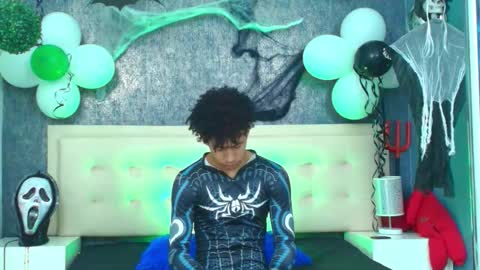   online show from 10/30/25, 04:25