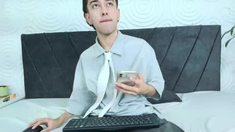 Snapshot of erickblaze_wm chatting on 02/03/25, 12:57 Erick online show from 02/03/25, 12:57