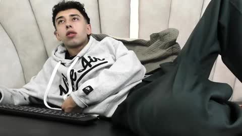 Snapshot of erickblaze_wm chatting on 02/18/25, 01:11 Erick online show from 02/18/25, 01:11