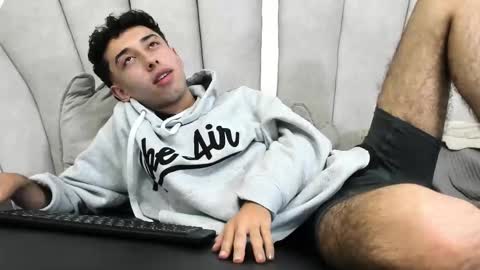 Snapshot of erickblaze_wm chatting on 02/18/25, 04:16 Erick online show from 02/18/25, 04:16