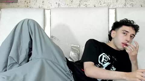 Snapshot of erickblaze_wm chatting on 02/24/25, 02:26 Erick online show from 02/24/25, 02:26