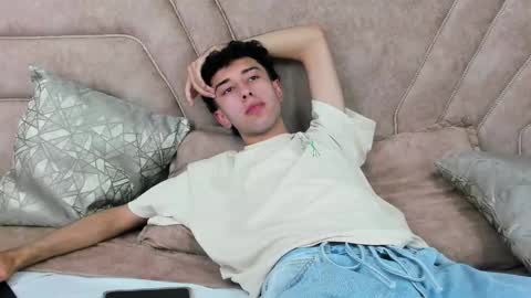 Snapshot of erickblaze_wm chatting on 03/03/25, 01:31 Erick online show from 03/03/25, 01:31