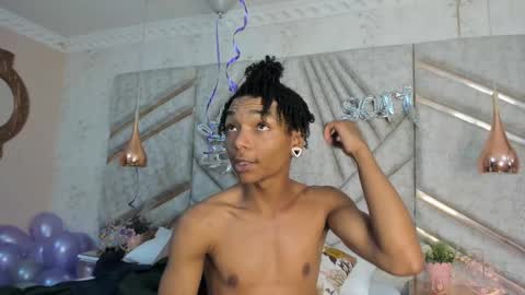 Snapshot of erickcarmack chatting on 02/20/25, 04:28 Erick online show from 02/20/25, 04:28