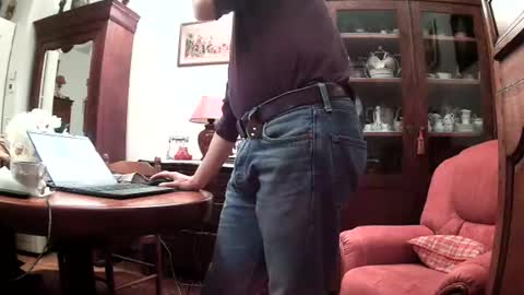 Snapshot of ericstephcam31 chatting on 12/04/25, 11:19 Steph et Eric online show from 12/04/25, 11:19