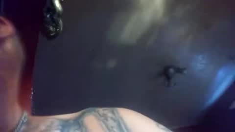 Snapshot of erik15516 chatting on 06/05/26, 02:01 erik15516 online show from 06/05/26, 02:01