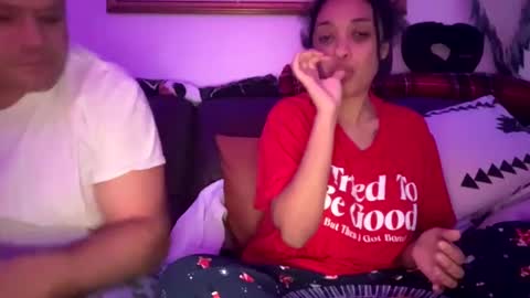 Snapshot of erik339102554 chatting on 12/25/24, 11:22 Lea  Erik online show from 12/25/24, 11:22