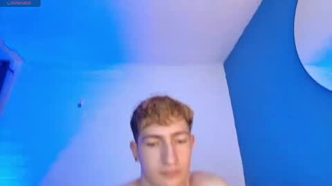 Snapshot of erik_golden_ chatting on 05/26/26, 09:22 I am Erik online show from 05/26/26, 09:22