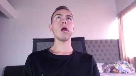 Snapshot of erik_rodriguez chatting on 02/15/26, 07:43 Erik rodriguez online show from 02/15/26, 07:43