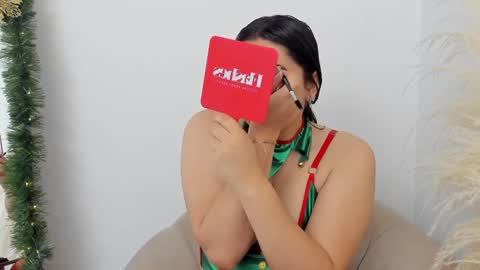 Erika Mendez online show from 12/24/24, 07:44