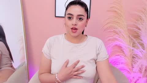 Erika Mendez online show from 01/13/25, 08:26