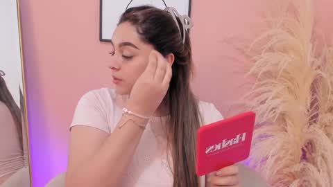 Erika Mendez online show from 02/06/25, 08:45