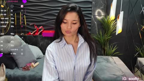 Erika online show from 01/11/25, 06:14