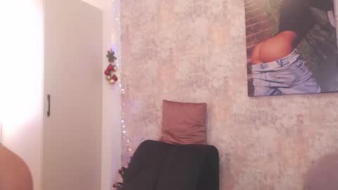 Snapshot of erikabeee1 chatting on 01/08/25, 07:13 Erikabeee online show from 01/08/25, 07:13