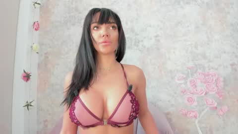 Snapshot of erikabeee1 chatting on 03/25/26, 06:41 Erikabeee online show from 03/25/26, 06:41