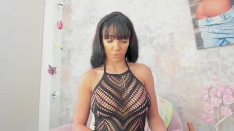 Snapshot of erikabeee1 chatting on 04/24/26, 05:32 Erikabeee online show from 04/24/26, 05:32