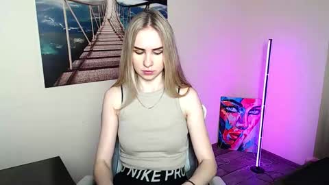 Erika online show from 06/09/26, 11:55