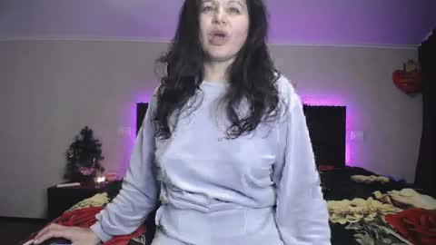 Snapshot of erikagold chatting on 12/08/24, 06:28 ErikaGold online show from 12/08/24, 06:28