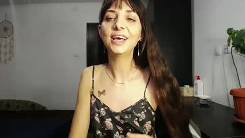 Snapshot of erikasecrets chatting on 11/12/25, 08:15 ErikaSecrets online show from 11/12/25, 08:15