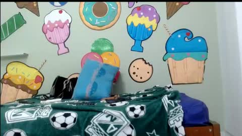 erika online show from 06/25/26, 07:18