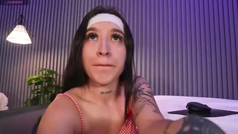 Snapshot of eriklein chatting on 01/05/26, 07:17 Eri online show from 01/05/26, 07:17