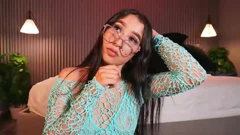 Snapshot of eriklein chatting on 02/25/26, 08:07 Eri online show from 02/25/26, 08:07