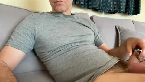 Snapshot of erikwant2 chatting on 11/01/25, 06:37 erikwant2 online show from 11/01/25, 06:37