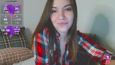 Snapshot of erin_love_ chatting on 12/05/24, 11:18 Erin online show from 12/05/24, 11:18