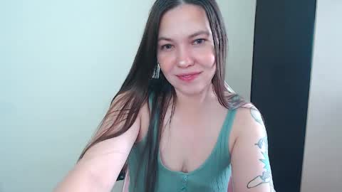 Snapshot of erin_love_ chatting on 05/15/26, 05:36 Erin online show from 05/15/26, 05:36