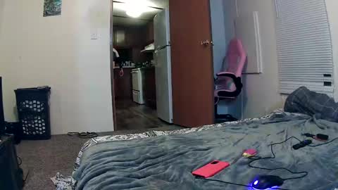 Snapshot of eristwiste chatting on 02/10/25, 01:46 Eris Twiste online show from 02/10/25, 01:46