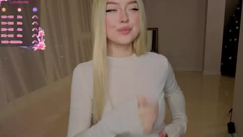 Snapshot of erlenbayer chatting on 03/11/26, 08:59 Chanel online show from 03/11/26, 08:59