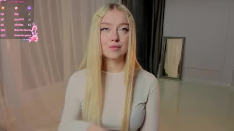 Snapshot of erlenbayer chatting on 03/12/26, 08:26 Chanel online show from 03/12/26, 08:26