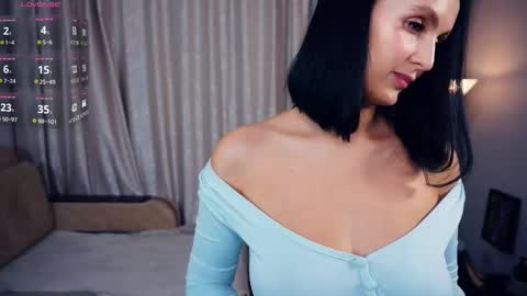 Erline and Monica online show from 10/06/25, 07:22