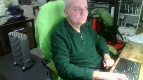 ernello online show from 11/23/25, 08:41