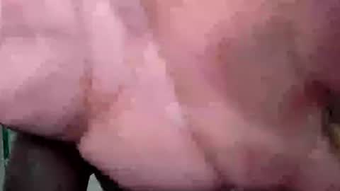 Snapshot of ernestomaravilla141 chatting on 06/23/26, 01:36 Ernesto online show from 06/23/26, 01:36