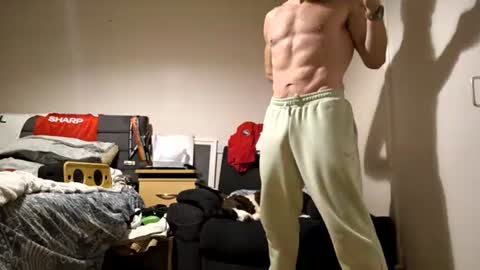 Snapshot of erniemac chatting on 12/18/25, 11:11 Ernie online show from 12/18/25, 11:11