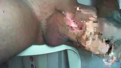 Snapshot of erniemuyhot435811 chatting on 10/05/25, 07:23 erniemuyhot435811 online show from 10/05/25, 07:23