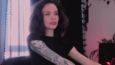 Snapshot of erohaze chatting on 03/07/25, 12:12 erohaze online show from 03/07/25, 12:12