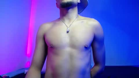 Snapshot of eros_chipre chatting on 11/09/25, 04:00 Eros online show from 11/09/25, 04:00