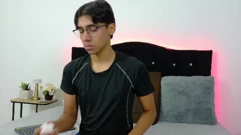 Eros Lux1 online show from 06/16/26, 12:52