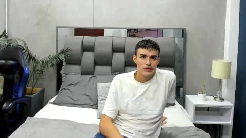 Eros Mancini online show from 12/05/25, 04:10