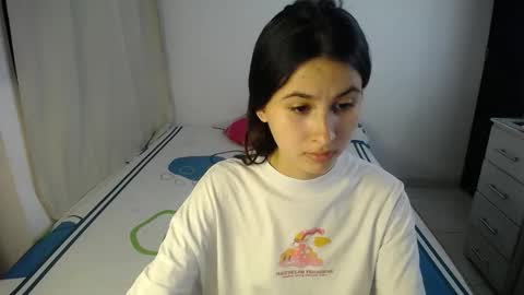 Snapshot of erosgirls_ chatting on 10/04/25, 11:47 erosgirls_ online show from 10/04/25, 11:47